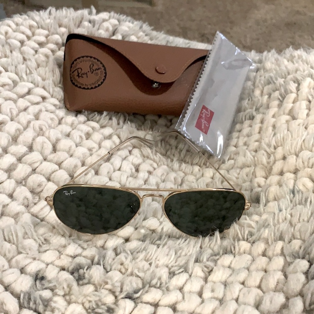 Ray-Ban Gold Aviators